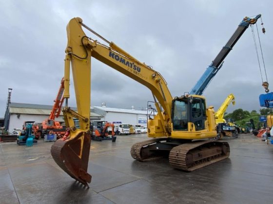 Гусеничный экскаватор Komatsu PC228US-11