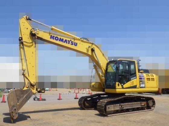 Гусеничный экскаватор Komatsu PC200-11