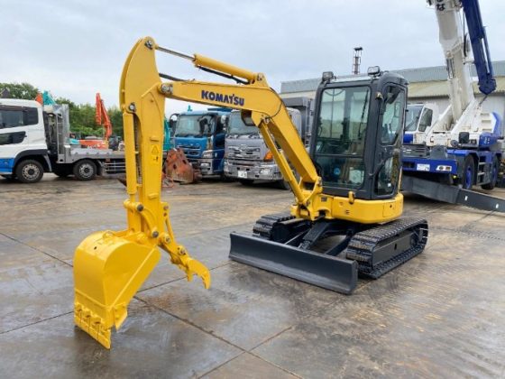 Мини-экскаватор Komatsu PC35MR-3N1