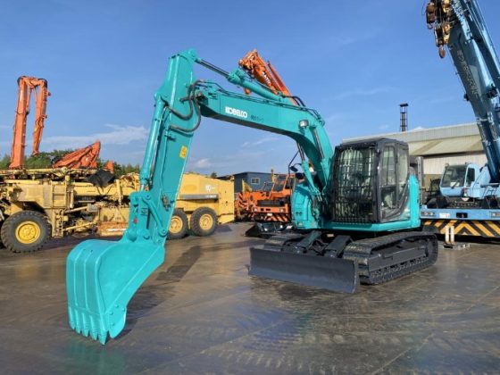 Гусеничный экскаватор Kobelco SK125SR-3