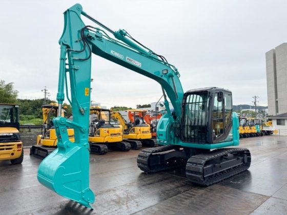 Гусеничный экскаватор Kobelco SK135SR-3