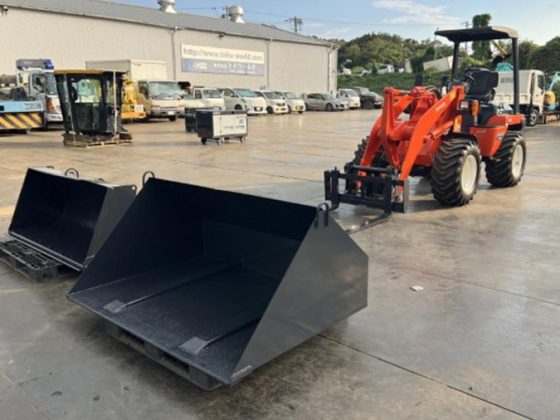 Фронтальный погрузчик Kubota R630Z