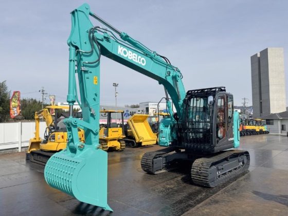 Гусеничный экскаватор Kobelco SK135SRD-7