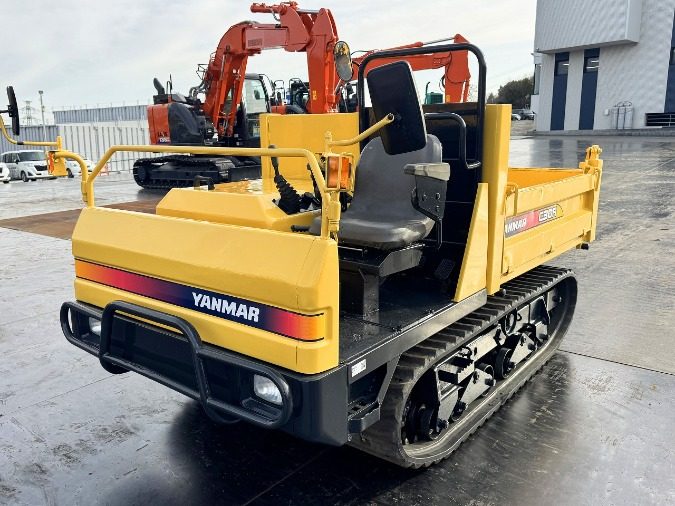 Гусеничный самосвал Yanmar C30R-1