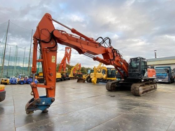 Гусеничный экскаватор Hitachi ZX350LCK-6