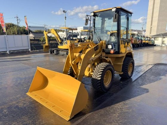 Фронтальный погрузчик Caterpillar 901B