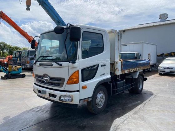 Грузовик Hino TKG-FC9JCAA