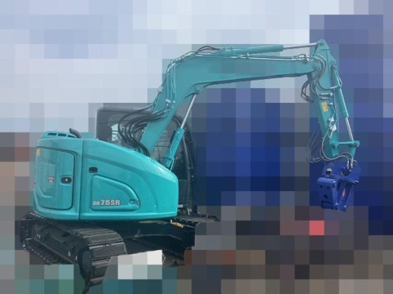 Гусеничный экскаватор Kobelco SK75SR-7
