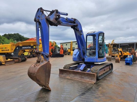 Гусеничный экскаватор Komatsu PC75UU-2