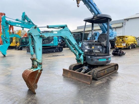 Мини-экскаватор Kobelco SK20SR-3